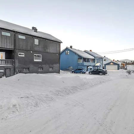 Spacious House I Great Location I Free Parking Leilighet Tromsø