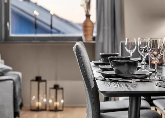 Arctic Breeze - Family & Group Getaway * Tromsø